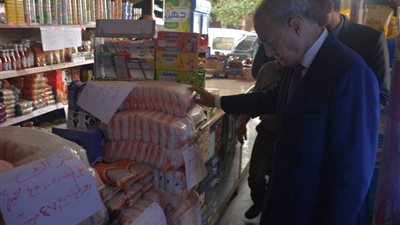 محافظ القليوبية يتابع الالتزام بتطبيق مُبادرة خفض أسعار السلع بقليوب والقناطر 