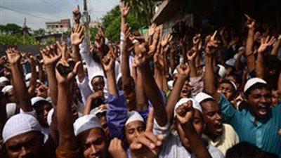 إضرابات عمالية تتسبب في إغلاق 150 مصنعا للنسيج في بنجلادش