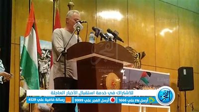 الفنان محمود حميدة يبكي على شهداء غزة خلال مشاركته بفعّالية للتضامن بنقابة الصحفيين