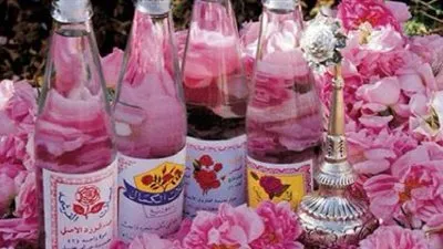كل ما تريد معرفته عن فوائد زيت الورد
