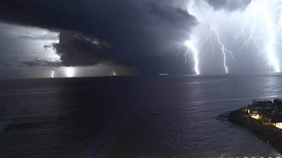 حالة الطقس.. استمرار تكاثر السحب الرعدية الممطرة على مناطق شرق الأسكندرية