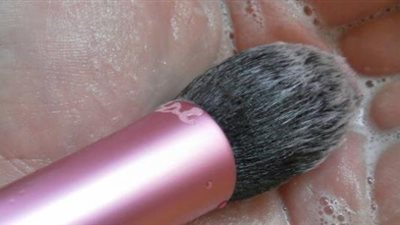 العناية بفرش المكياج..نظافة وصحة لبشرتك