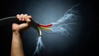 مصرع شاب صعقا بالكهرباء أثناء عمله في الغربية