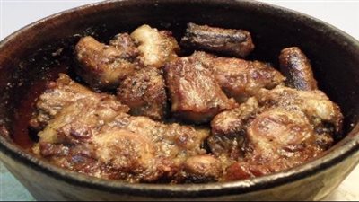 طريقة تحضير طاجن العكاوي.. وصفة شهية لتقديم وجبة لذيذة باللحم والبصل