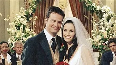 كورتني كوكس تنعي رحيل ماثيو بيري بعد أسبوعين من وفاته