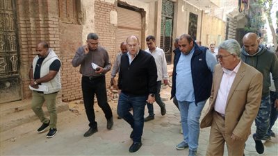 نائب محافظ الجيزة يتفقد مشروعات الخطة الاستثمارية للرصف بمدينة أبو النمرس (صور)