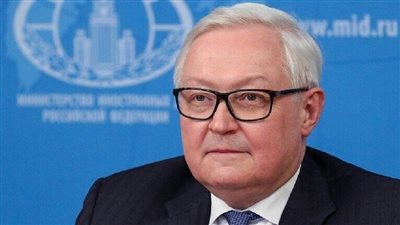 ريابكوف يبحث مع مسؤولين إماراتيين موضوع الانضمام إلى أعمال 