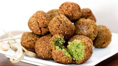 طريقة عمل عجينة الطعمية في المنزل بكل سهولة