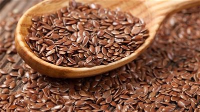 استخدام بذور الكتان في رحلة التنحيف.. فوائدها واحتياطات الاستهلاك