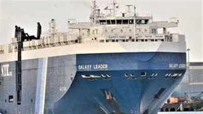 قبطان مصري يكشف تفاصيل جديدة بشأن السفينة المحتجزة في البحر الأحمر