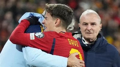 شاهد بالفيديو.. إصابة خطيرة لنجم برشلونة جافي في مباراة اسبانيا وجورجيا