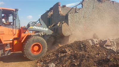 محافظ قنا يتابع أعمال الموجة الـ 22 لإزالة التعديات على أملاك الدولة 