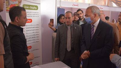 محافظ القليوبية يتفقد الملتقى التوظيفي الأول لتوفير 1500 فرصة عمل 