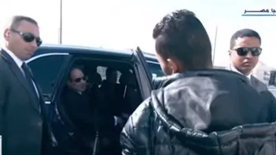 عاجل| الرئيس السيسي يقوم بجولة في الجيزة.. ويجري حوارا مع أحد المواطنين