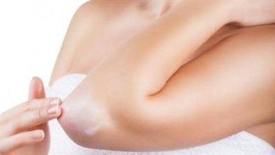 خلطات وماسكات طبيعية لتفتيح الأماكن الداكنة 