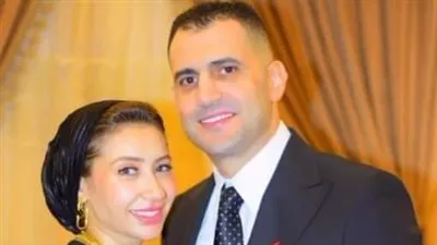 و ما الحب إلا للحبيب الأول.. هشام ربيع يعود لزوجته الأولى بعد انفصاله عن بوسي 