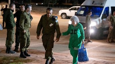 عاجل.. القاهرة الإخبارية: مصر تنجح في إنهاء أزمة تأخير تبادل المحتجزين في غزة