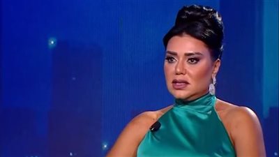رانيا يوسف: أعشق الرجال الأكبر مني سنًا.. وتعرضت للتحرش في سن 18 عاما