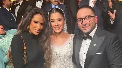 هنا يسري تنشر صورة من حفل زفاف أحمد ثروت وتهنئه (صور)