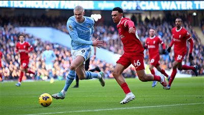 أسيست صلاح.. أرنولد يسجل هدف تعادل ليفربول أمام مانشستر سيتي (فيديو)