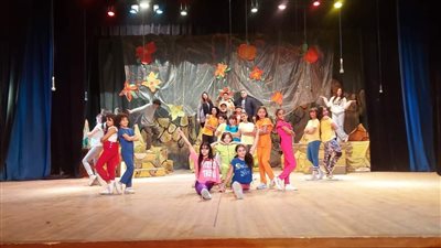 ختام العرض المسرحي 