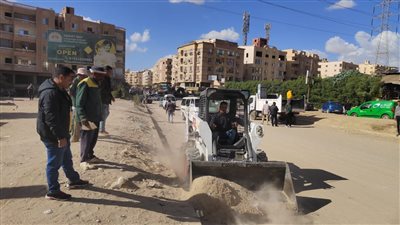 محافظة الجيزة ترفع 1700 حالة إشغال للمحال والمنشآت التجارية بهضبة الأهرام