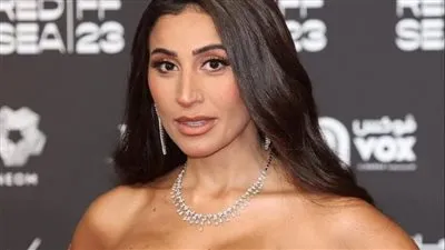 بفستان بني.. دينا الشربيني تتألق في مهرجان البحر الأحمر 