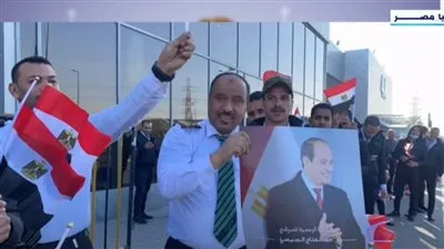 المصريون في الكويت يتوافدون على اللجان الانتخابية للإدلاء بأصواتهم في الانتخابات