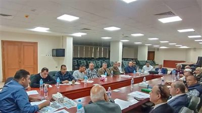  رئيس جهاز العبور يبحث مقترحات وطلبات سكان الحي السابع 