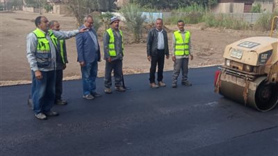 محافظ المنوفية يتابع مشروعات رصف الطرق بأشمون والشهداء وبركة السبع ضمن الخطة الاستثمارية