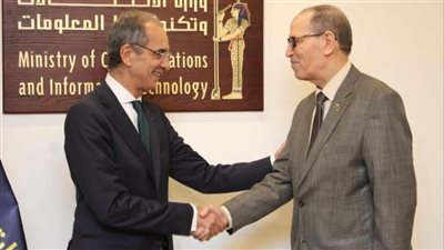 لدعم التحول الرقمي.. رئيس النيابة الإدارية يزور وزير الاتصالات 