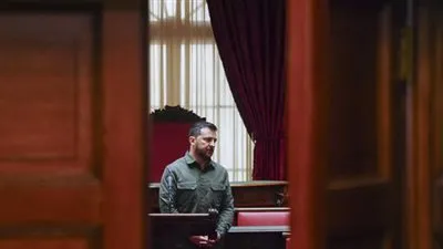 تشاك شومر: زيلينسكي يلغي خطابه المقرر أمام مجلس الشيوخ الأمريكي