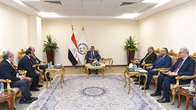 وزير الإنتاج الحربي يلتقي نائب رئيس شركة 