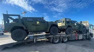 طائرة نقل الأسلحة رقم 200 تهبط في إسرائيل