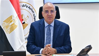 وزير الري يتابع موقف منشآت الحماية من أخطار السيول القائمة 