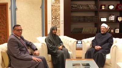 مفتي الجمهورية يستقبل مديرة المكتب الكويتي للمشروعات الخيرية بالقاهرة