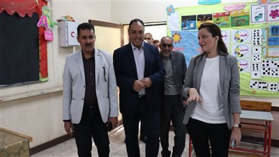 نائب محافظ الجيزة تتابع الاستعدادات النهائية لاستقبال الناخبين بلجان أحياء المحافظة (صور)