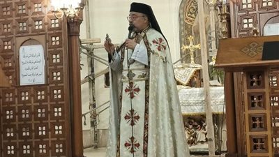 بطريرك الأقباط الكاثوليك يحتفل بعيد الحبل بلا دنس ويمنح الدرجة القمصية للأب أنطونيوس سماحة بالفجالة