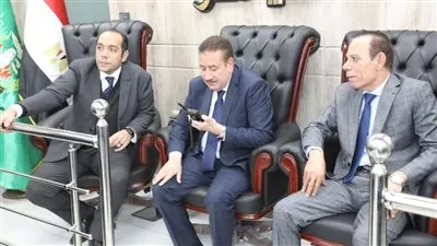 بالصور.. محافظ المنوفية يتابع التجهيزات النهائية للجان الانتخابية 