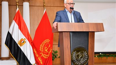 محافظ بورسعيد يلتقي رجال الدين الاسلامي والمسيحي استعدادا للانتخابات الرئاسية