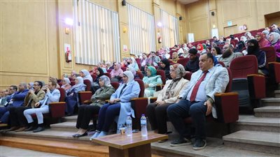 لقاء علمي للأطقم الطبية بمستشفيات جامعة المنصورة (صور)