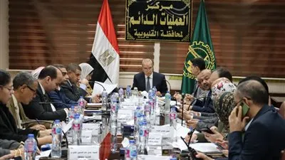 محافظ القليوبية يتابع غرفة عمليات الانتخابات الرئاسية