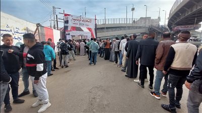 طوابير للشباب أمام لجان البدرشين في أول أيام التصويت بالانتخابات الرئاسية (صور)