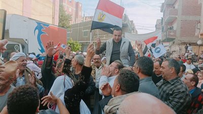 مسيرة حاشدة بقرى طوخ.. والمشاركون نصنع مستقبل بلادنا ونضرب المثل في الممارسة الديمقراطية