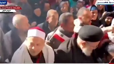 شيخ وقسيس يقودان مسيرة انتخابية بمحافظة المنيا (فيديو)