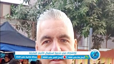 الإعلامي سيف زاهر يدلي بصوته في الانتخابات الرئاسية بالدقي