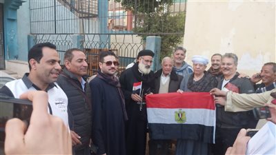 الشيخ ياسين التهامي يدلي بصوته في الانتخابات الرئاسية بأحد اللجان بأسيوط