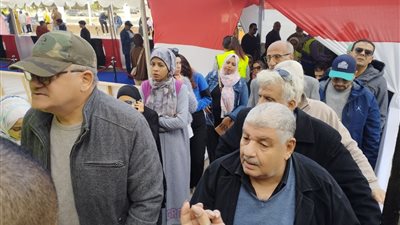 الانتخابات الرئاسية 2024.. ازدحام شديد من المواطنين أمام لجان منطقة الشروق (صور)