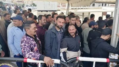 استمرار توافد المواطنين والعاملين بالمديريات الخدمية والقطاع الخاص على اللجان الانتخابية بالشرقية 