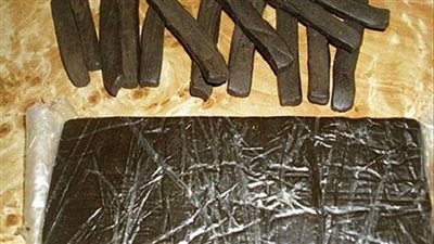 ضبط نجار قبل ترويجه 3،5 كيلو حشيش ببدر 